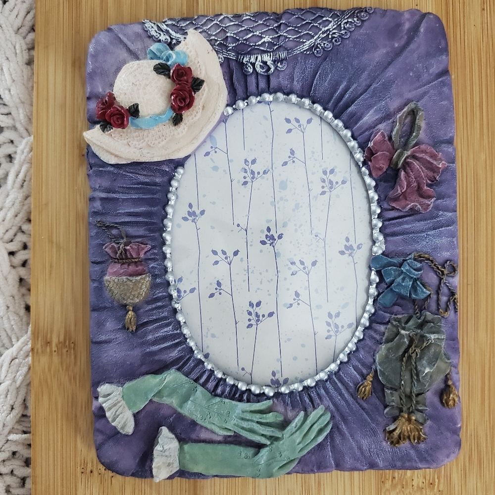 Vintage Victorian style Picture frame- Ceramic